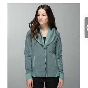 Lululemon to class jacket/sweater